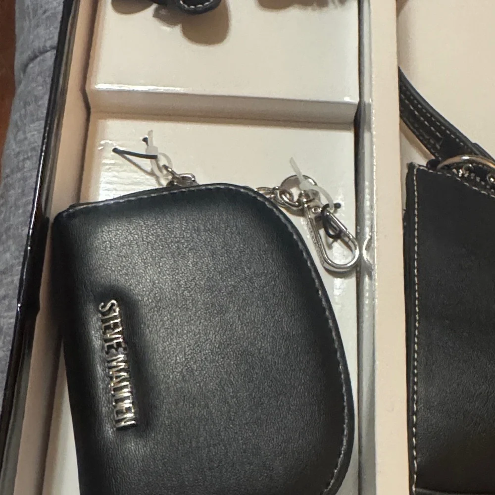 Steve Madden Black Accessory Set - Picture 2 of 5